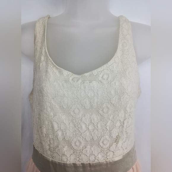 ULTRA PINK Elegant Lace & Chiffon Sleeveless Fit and Flare Party M Dress(#554) - Picture 3 of 10